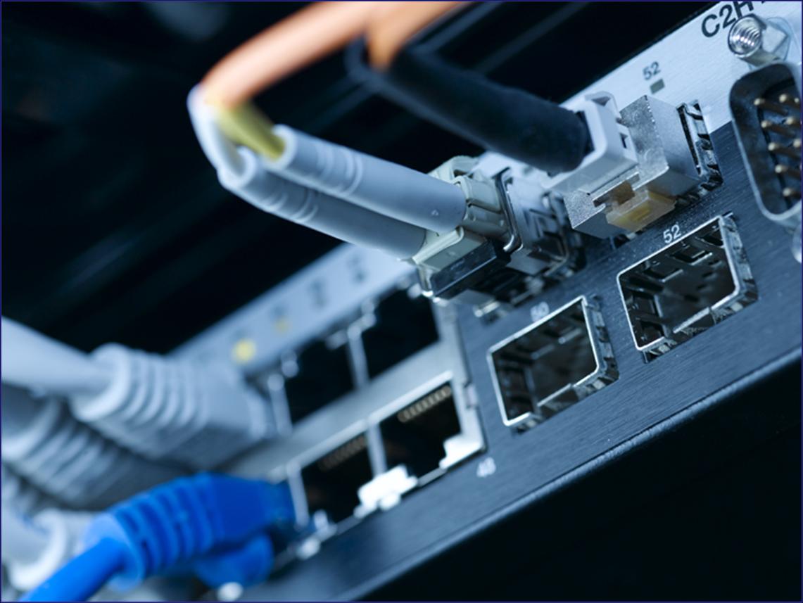 Network switch με συνδεδεμένα καλώδια